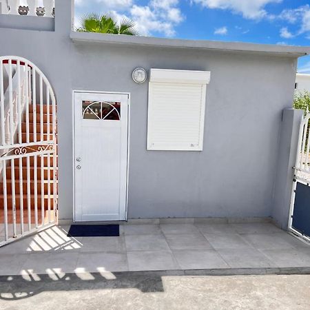 Little Cole Bay Apartment Koolbaai Exterior photo