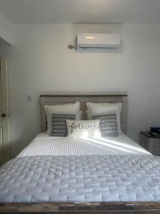 Little Cole Bay Apartment Koolbaai Exterior photo